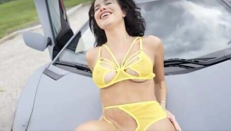 Superstar Latina with Big Ass Does Public Sex - Victoria June